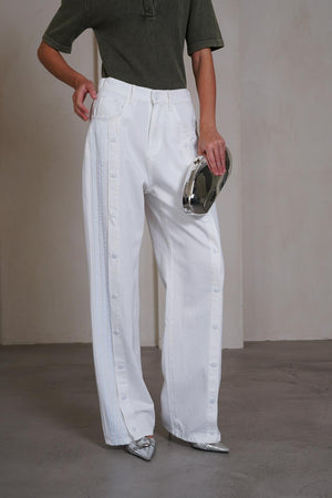 מכנס WHITE טיק טקים לבן מבית אנטיגו רק בשני בוטיק מעצבים