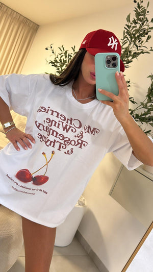 חולצה צ'רי מבית גליתה רק בשני בוטיק מעצבים