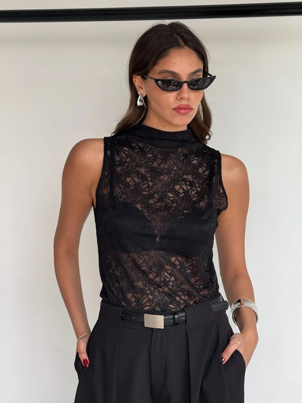 חולצת תחרה שירה O.S שחור טיאגו