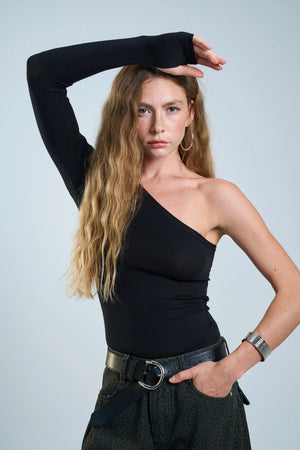 חולצת קלר מבית טיאגו רק בשני בוטיק מעצבים