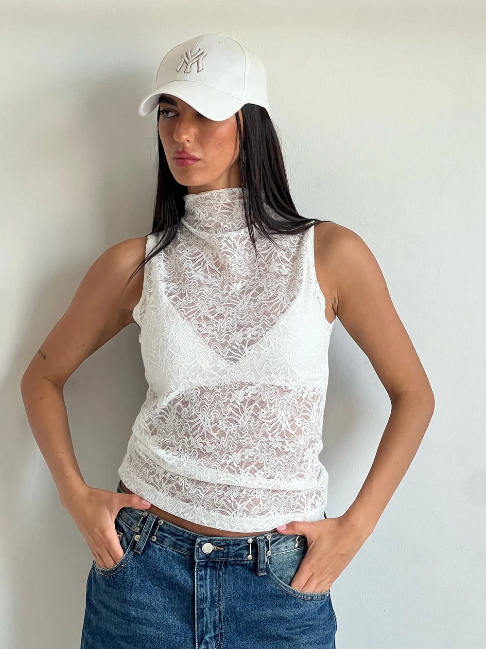 חולצת תחרה שירה O.S לבן טיאגו