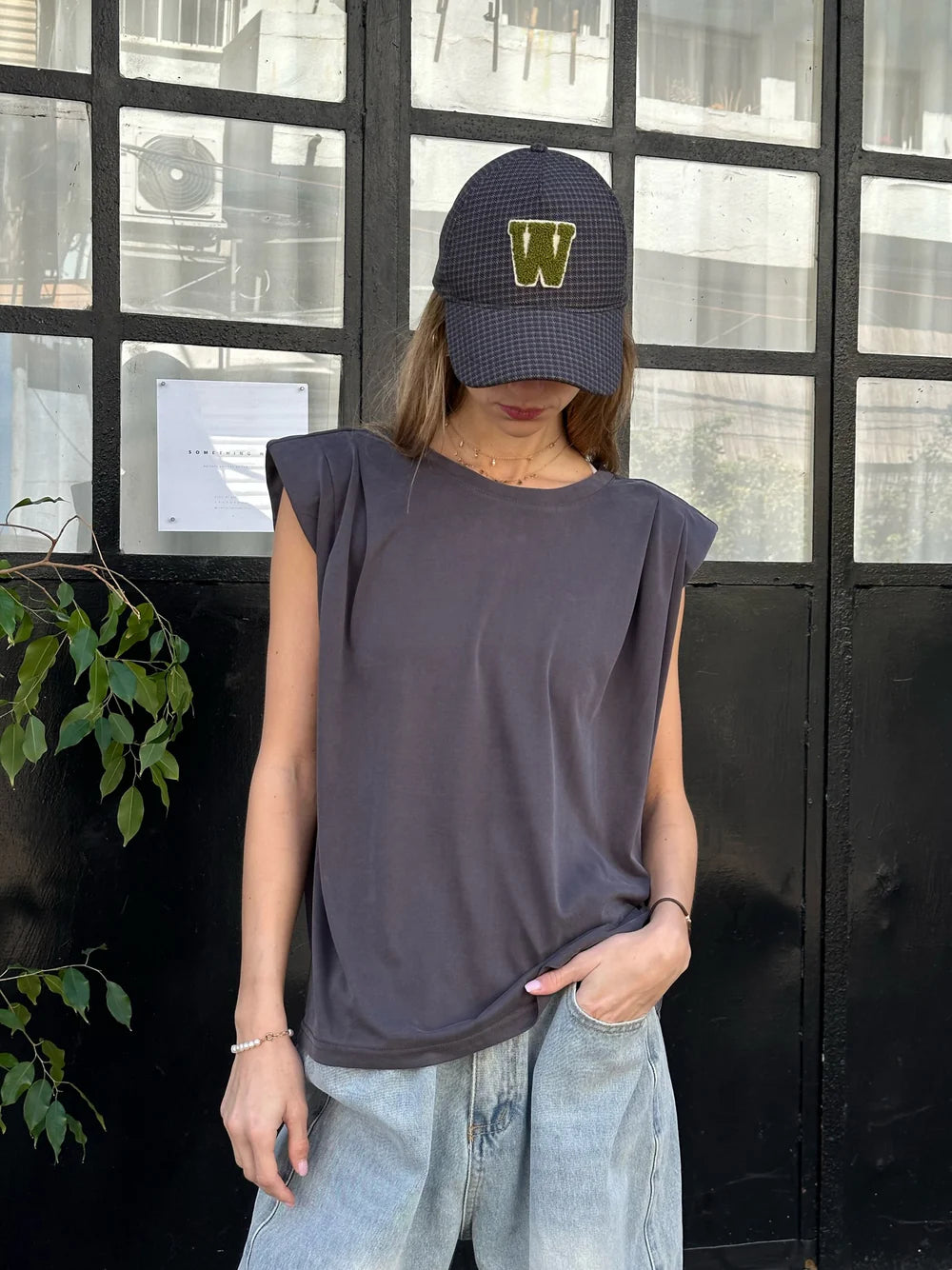 חולצת ניב מבית טיאגו רק בשני בוטיק מעצבים