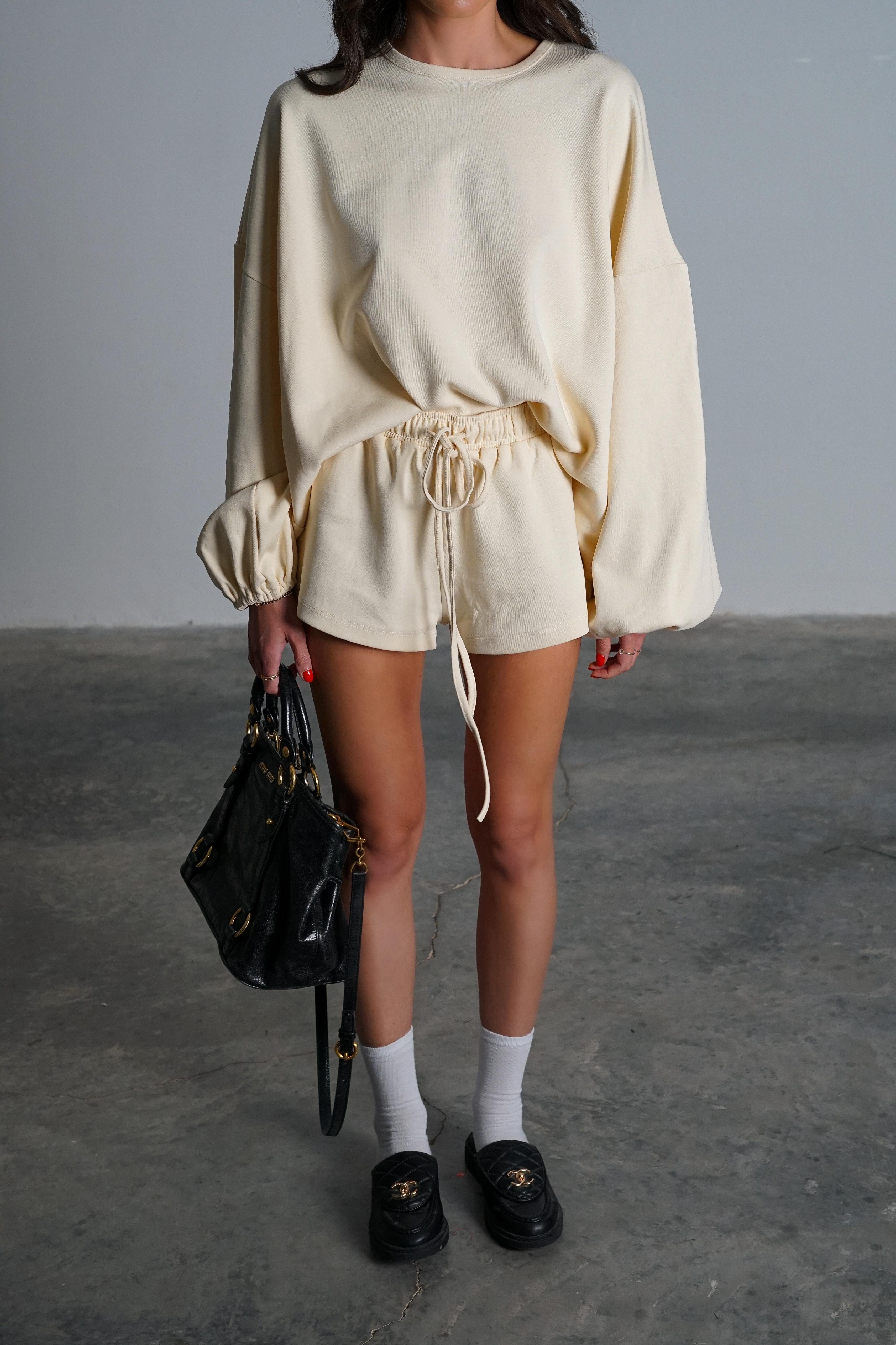 חליפת סילבן חליפה קרם GOVANA