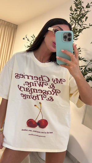 חולצה צ'רי מבית גליתה רק בשני בוטיק מעצבים